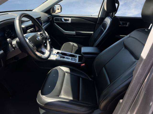Certified 2023 Ford Explorer XLT w/ Equipment Group 202A RWD image 10