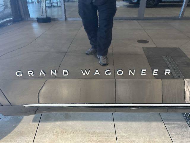 Used 2022 Jeep Grand Wagoneer Series I AWD/4WD image 31
