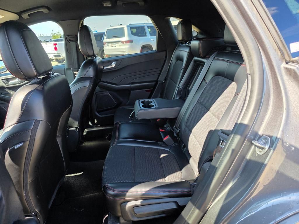 Certified 2024 Ford Escape ST-Line AWD/4WD image 16