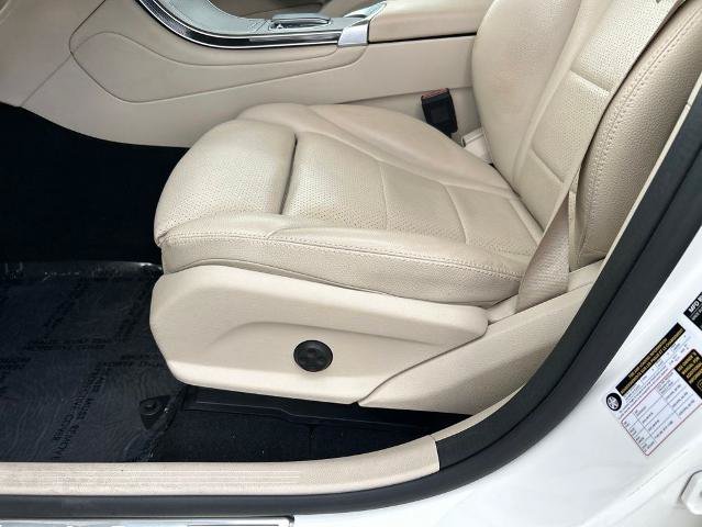 Used 2022 Mercedes-Benz GLC 300 image 10