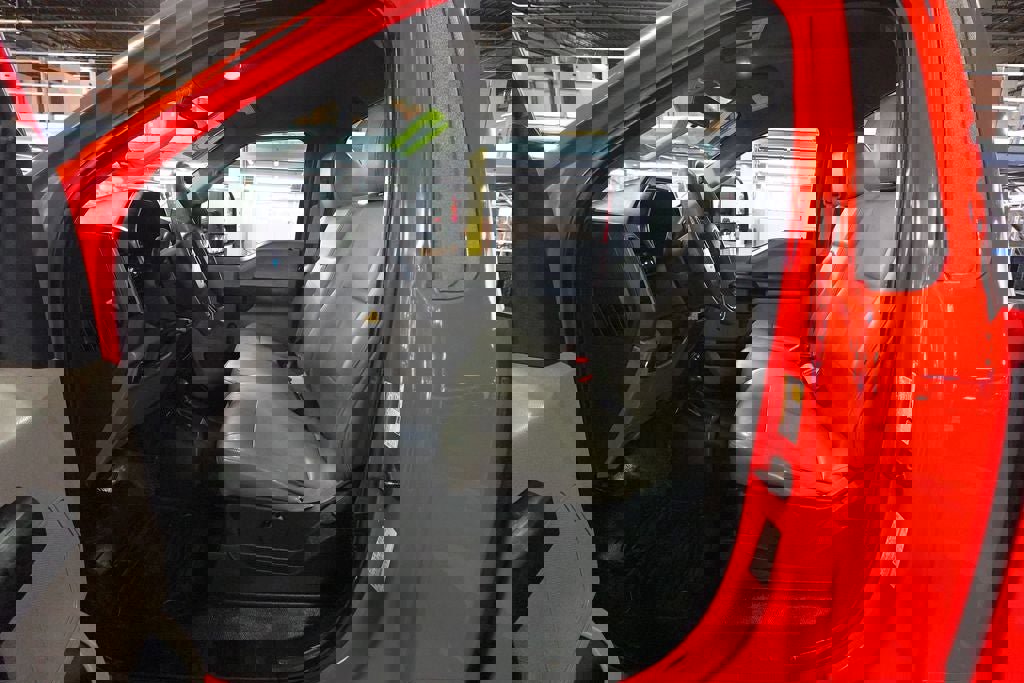 Certified 2017 Ford F250 XL w/ Snow Plow Prep Package image 9