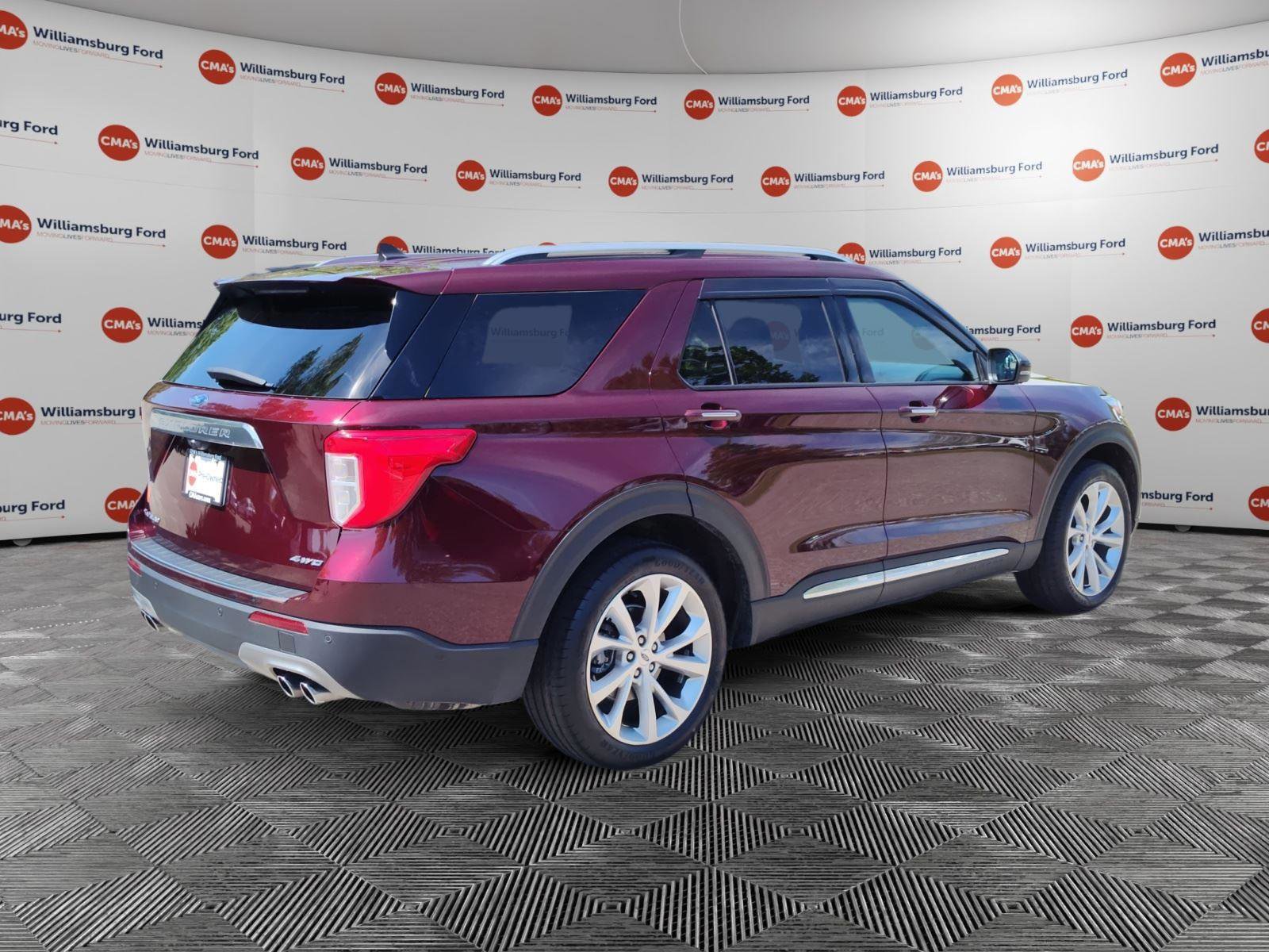 Certified 2022 Ford Explorer Platinum w/ Equipment Group 601A AWD/4WD image 5