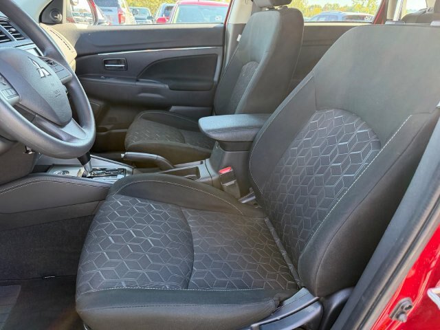 Used 2024 Mitsubishi Outlander Sport ES AWD/4WD image 11
