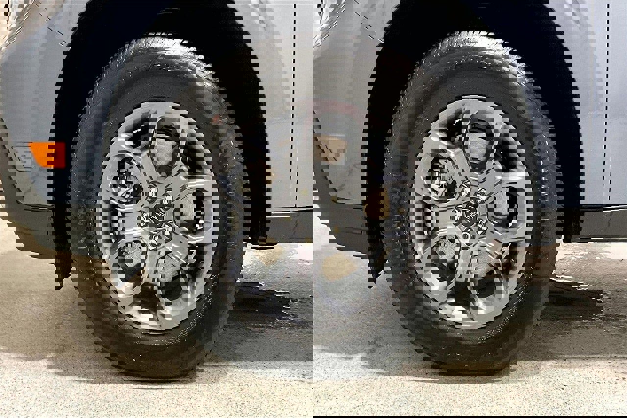 Certified 2025 Ford Maverick XLT w/ Equipment Group 302A image 12