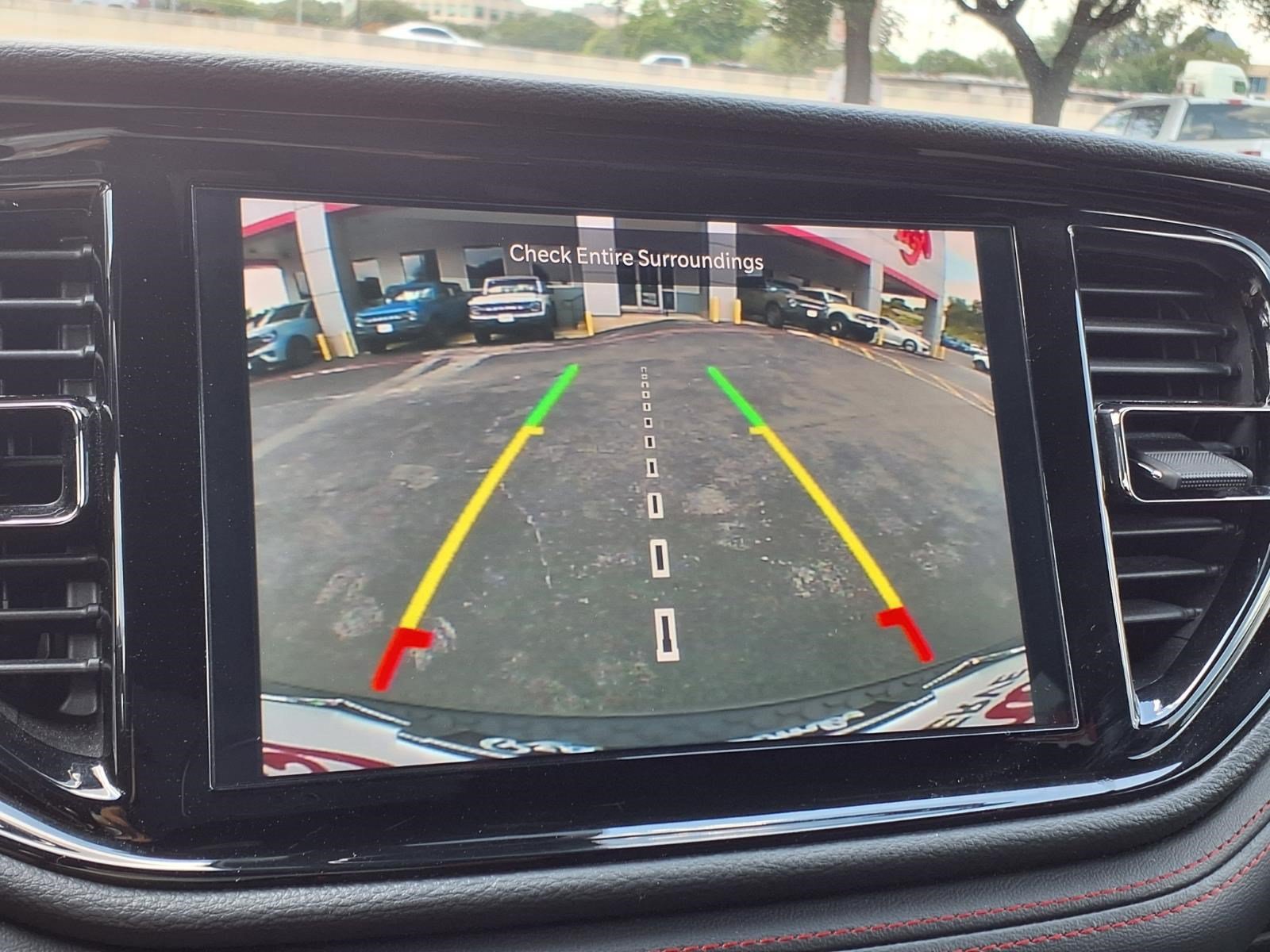 Used 2025 Dodge Durango GT AWD/4WD image 17