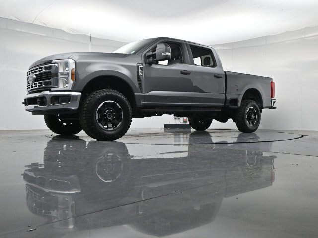 Certified 2025 Ford F350 XLT w/ Tremor Off-Road Package AWD/4WD image 37