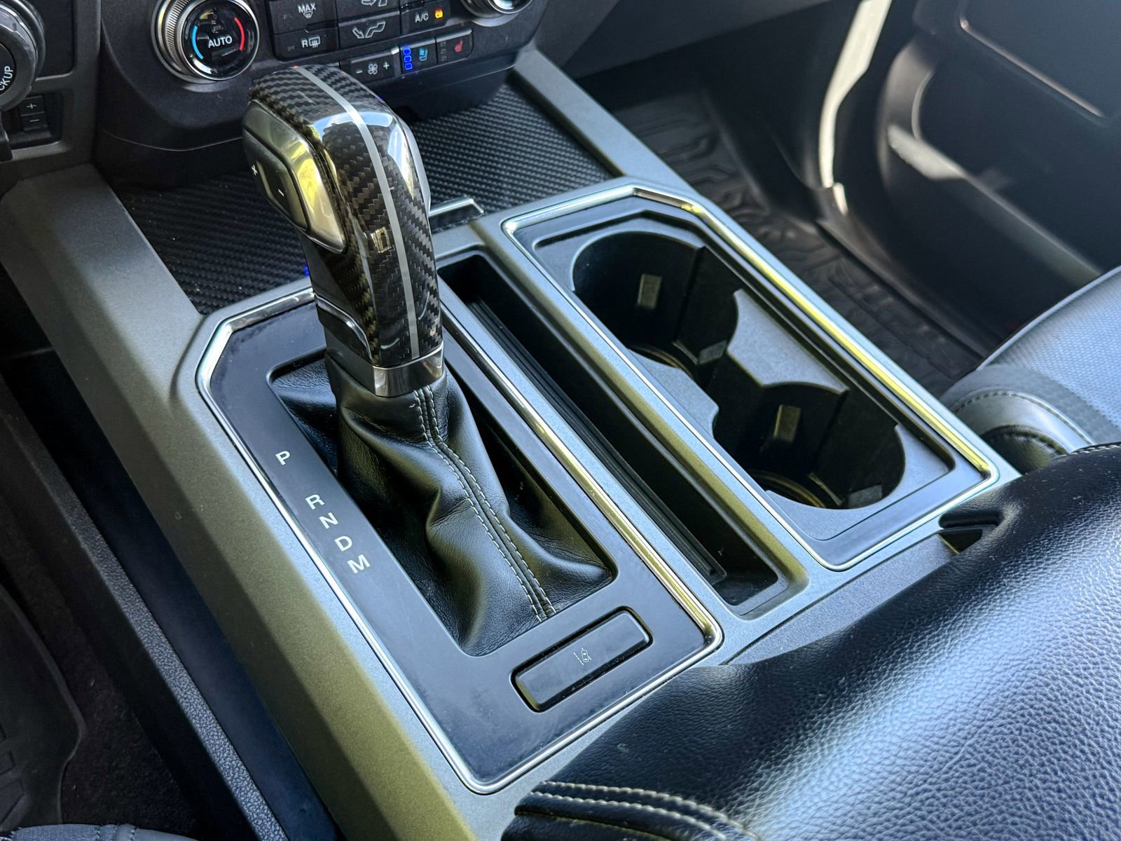 Certified 2019 Ford F150 Raptor w/ Equipment Group 802A Luxury AWD/4WD image 31
