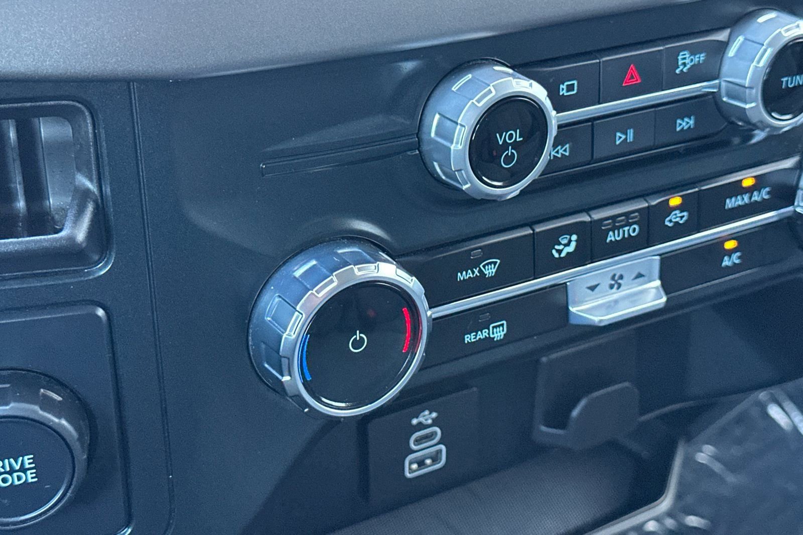 Certified 2025 Ford F150 XLT w/ Equipment Group 301A Standard image 28