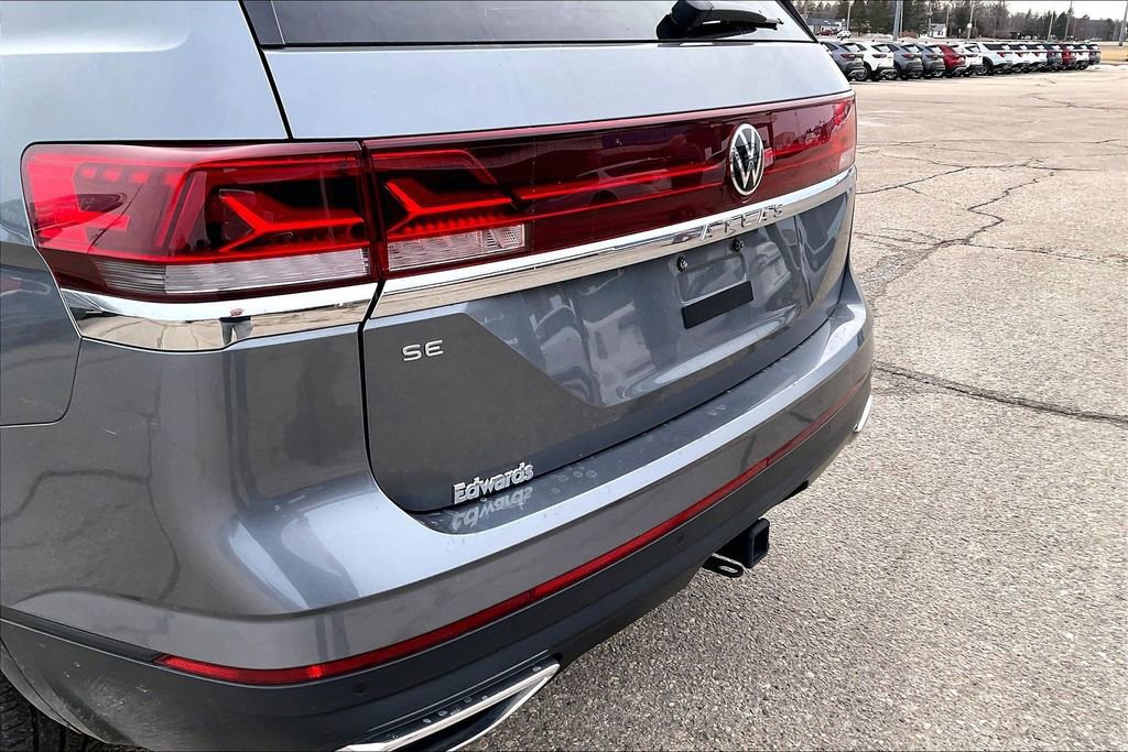 Used 2024 Volkswagen Atlas SE image 6