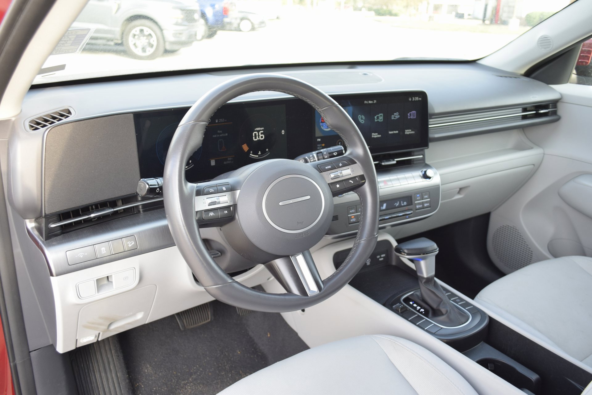 Used 2024 Hyundai Kona SEL image 18
