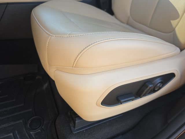 Used 2022 Jeep Grand Cherokee L Limited AWD/4WD image 9