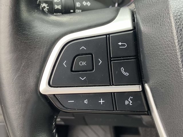 Used 2023 Toyota Highlander XLE AWD/4WD image 22