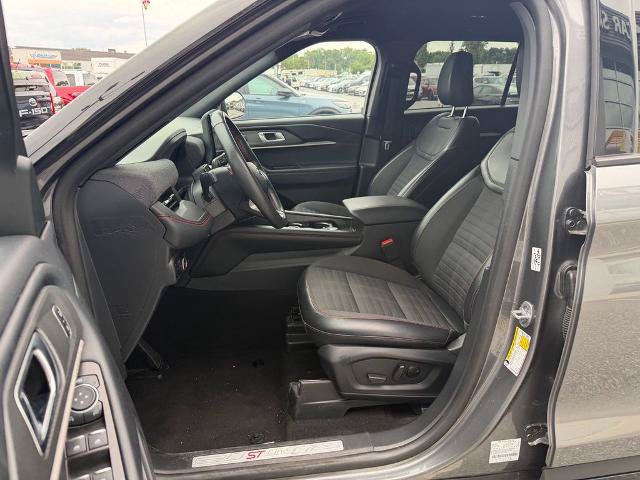 Certified 2025 Ford Explorer ST-Line w/ ST-Line Street Pack AWD/4WD image 11