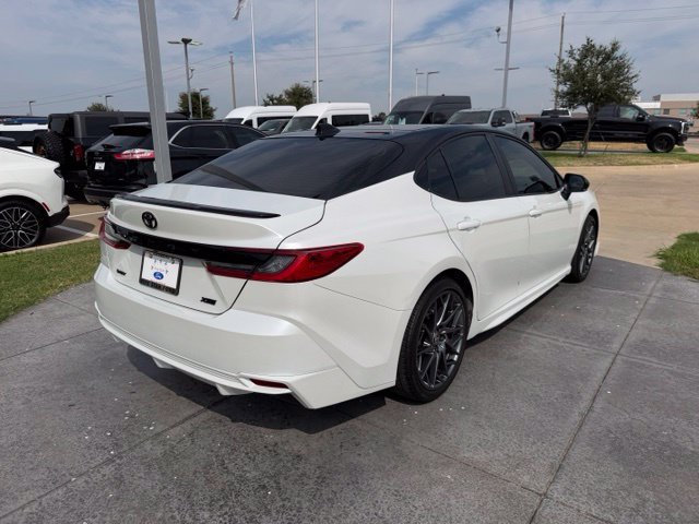 Used 2025 Toyota Camry XSE FWD image 7