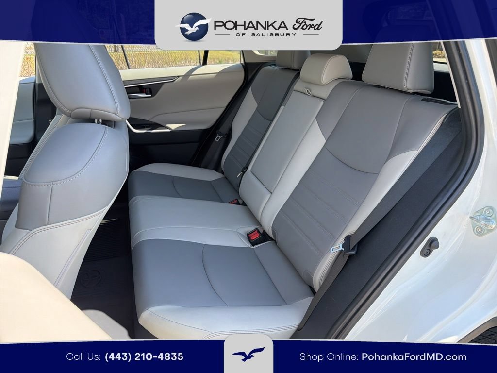 Used 2022 Toyota RAV4 XLE Premium AWD/4WD image 21