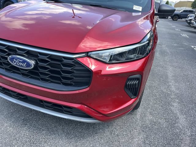Certified 2024 Ford Escape ST-Line AWD/4WD image 11