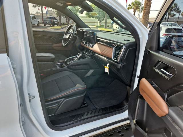 Used 2024 GMC Canyon AT4 AWD/4WD image 22