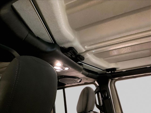 Used 2022 Jeep Gladiator Mojave w/ LED Lighting Group AWD/4WD image 21