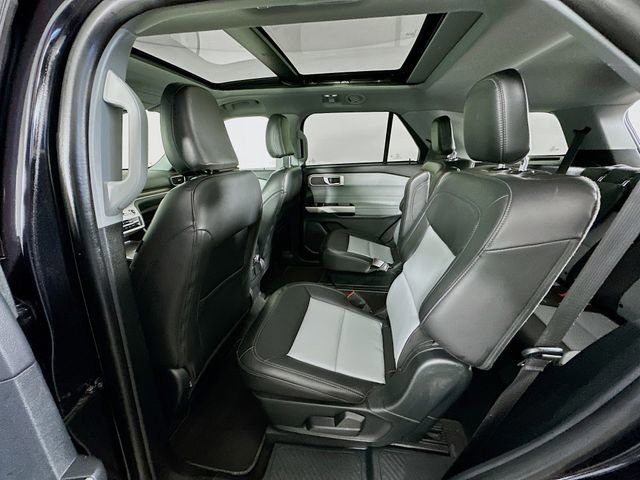 Certified 2023 Ford Explorer XLT w/ Equipment Group 202A image 32