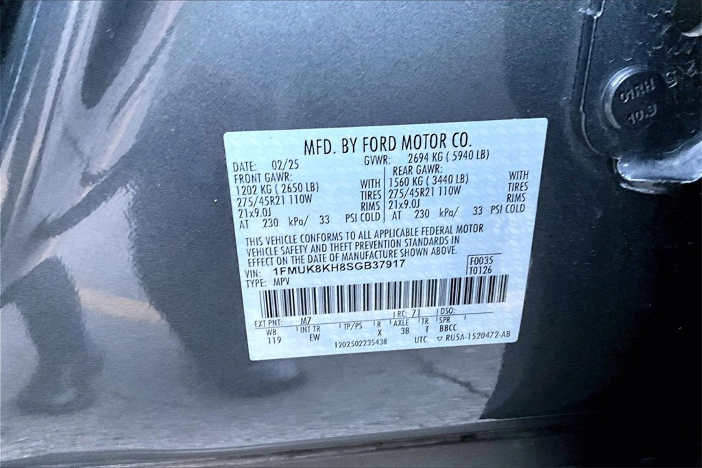 Certified 2025 Ford Explorer ST-Line w/ ST-Line Street Pack image 36