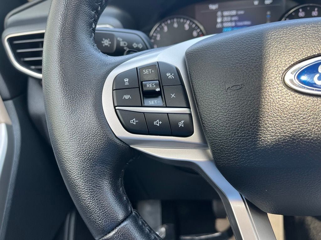 Certified 2021 Ford Explorer Limited w/ Hybrid Equipment Group 310A AWD/4WD image 29