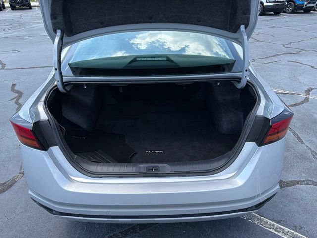 Used 2025 Nissan Altima 2.5 SV FWD image 9