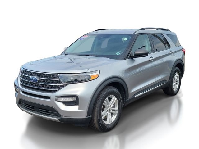 Certified 2024 Ford Explorer XLT w/ Equipment Group 202A AWD/4WD image 2