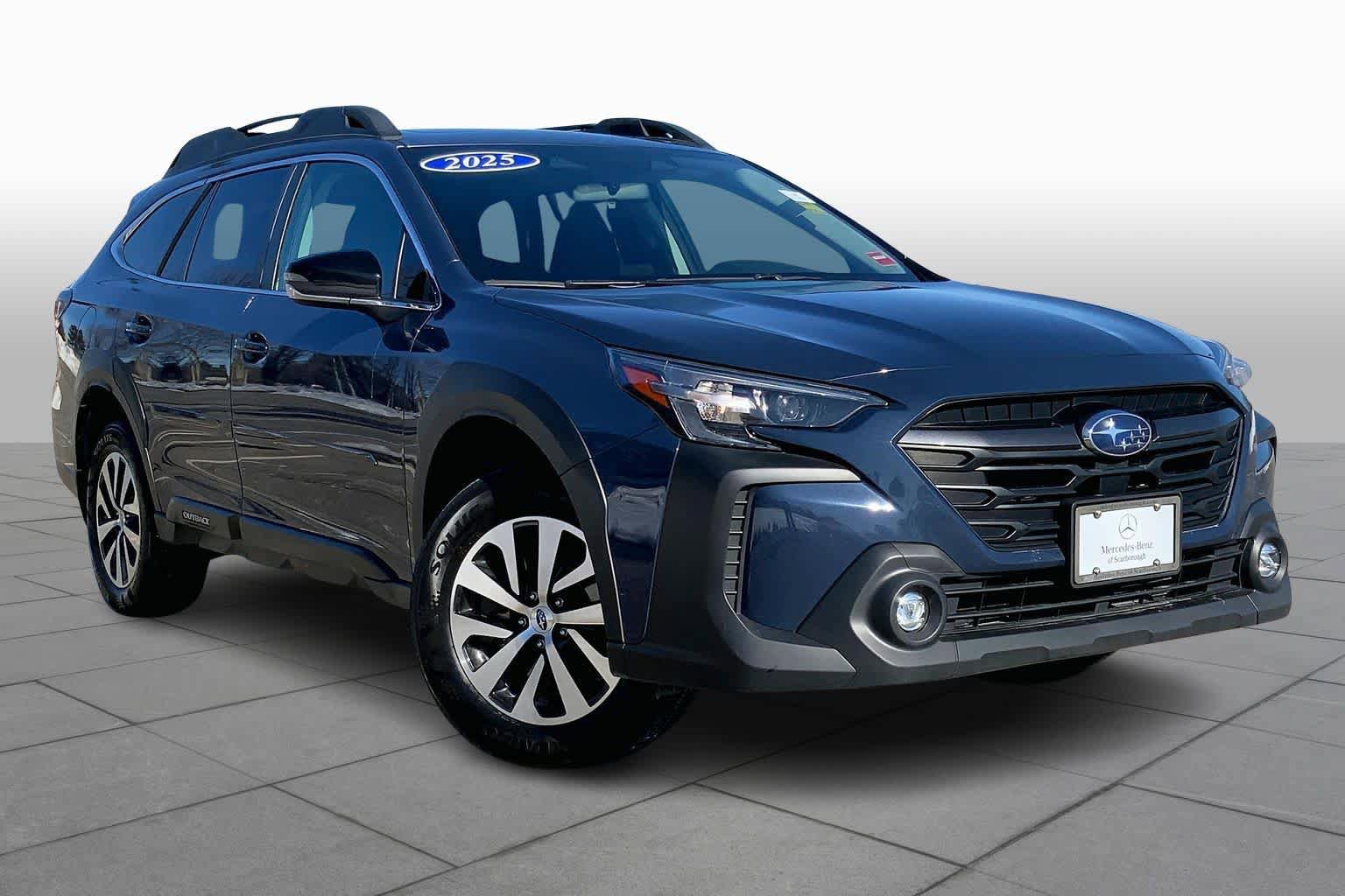 Used 2025 Subaru Outback Premium AWD/4WD image 3
