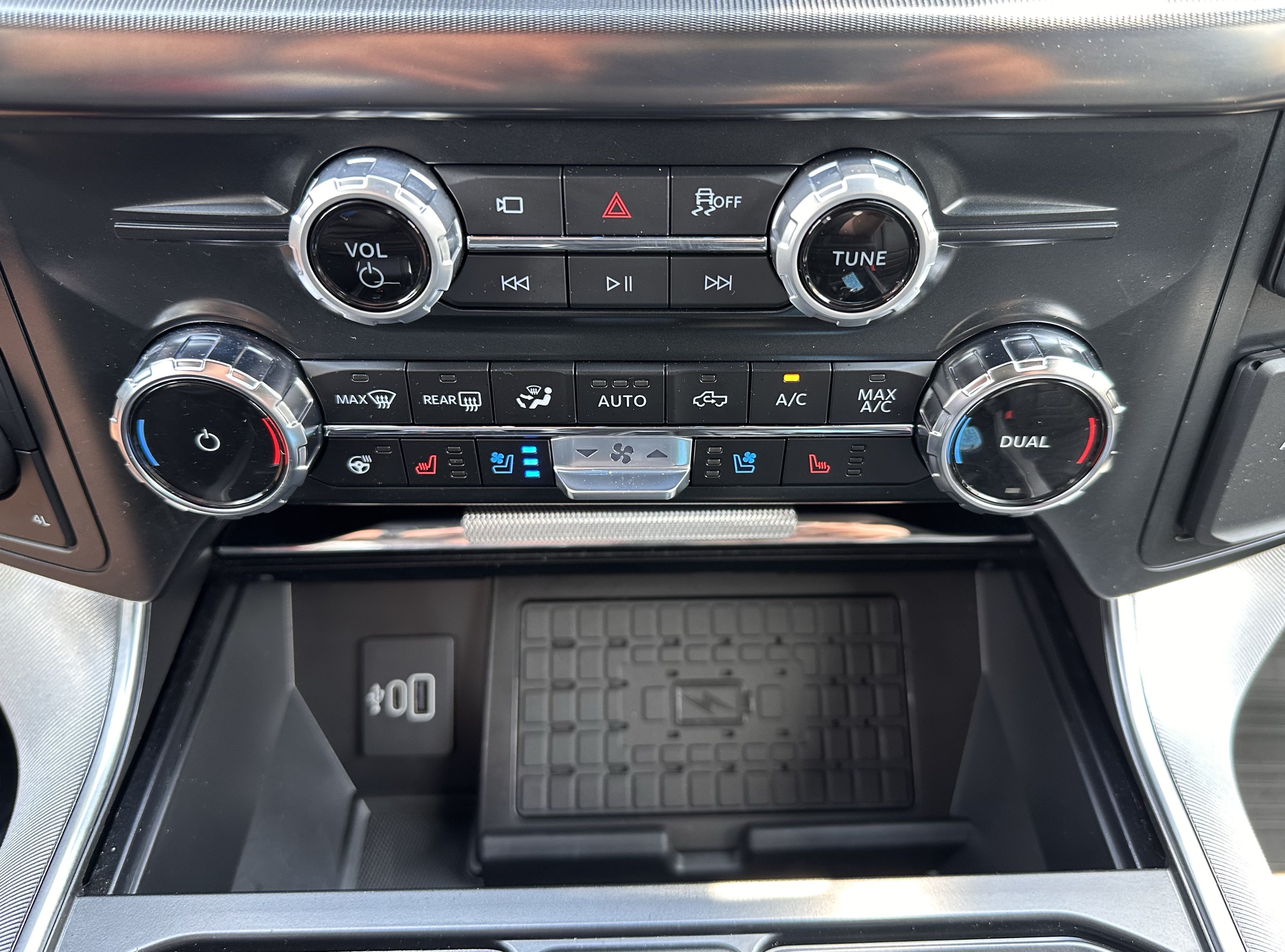 Certified 2025 Ford F150 Platinum AWD/4WD image 31