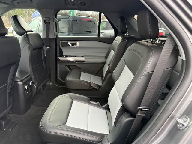 Certified 2023 Ford Explorer XLT w/ Equipment Group 202A image 9