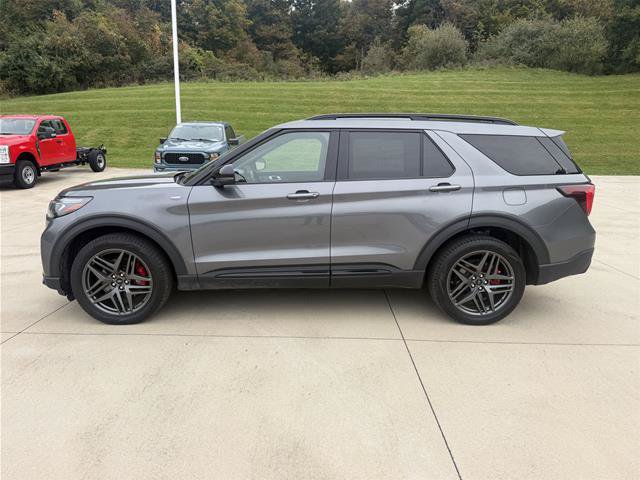 Certified 2025 Ford Explorer ST-Line w/ ST-Line Street Pack AWD/4WD image 8