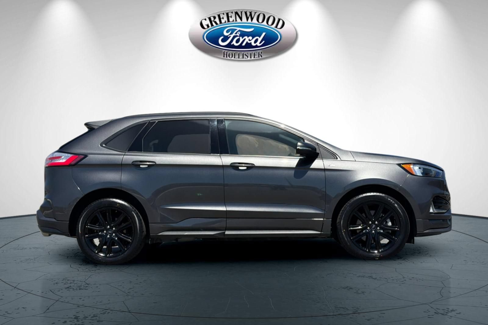 Certified 2020 Ford Edge ST-Line w/ Cold Weather Package AWD/4WD image 3