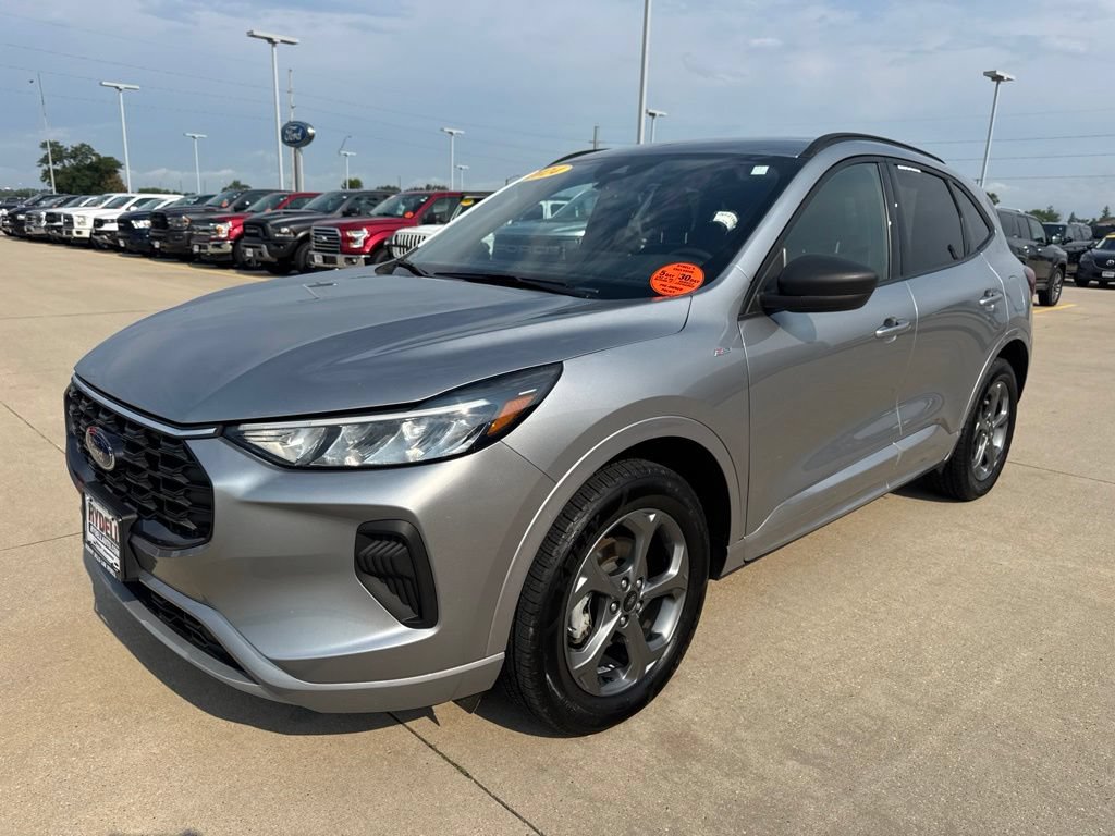 Certified 2024 Ford Escape ST-Line w/ Tech Pack #1 AWD/4WD image 23