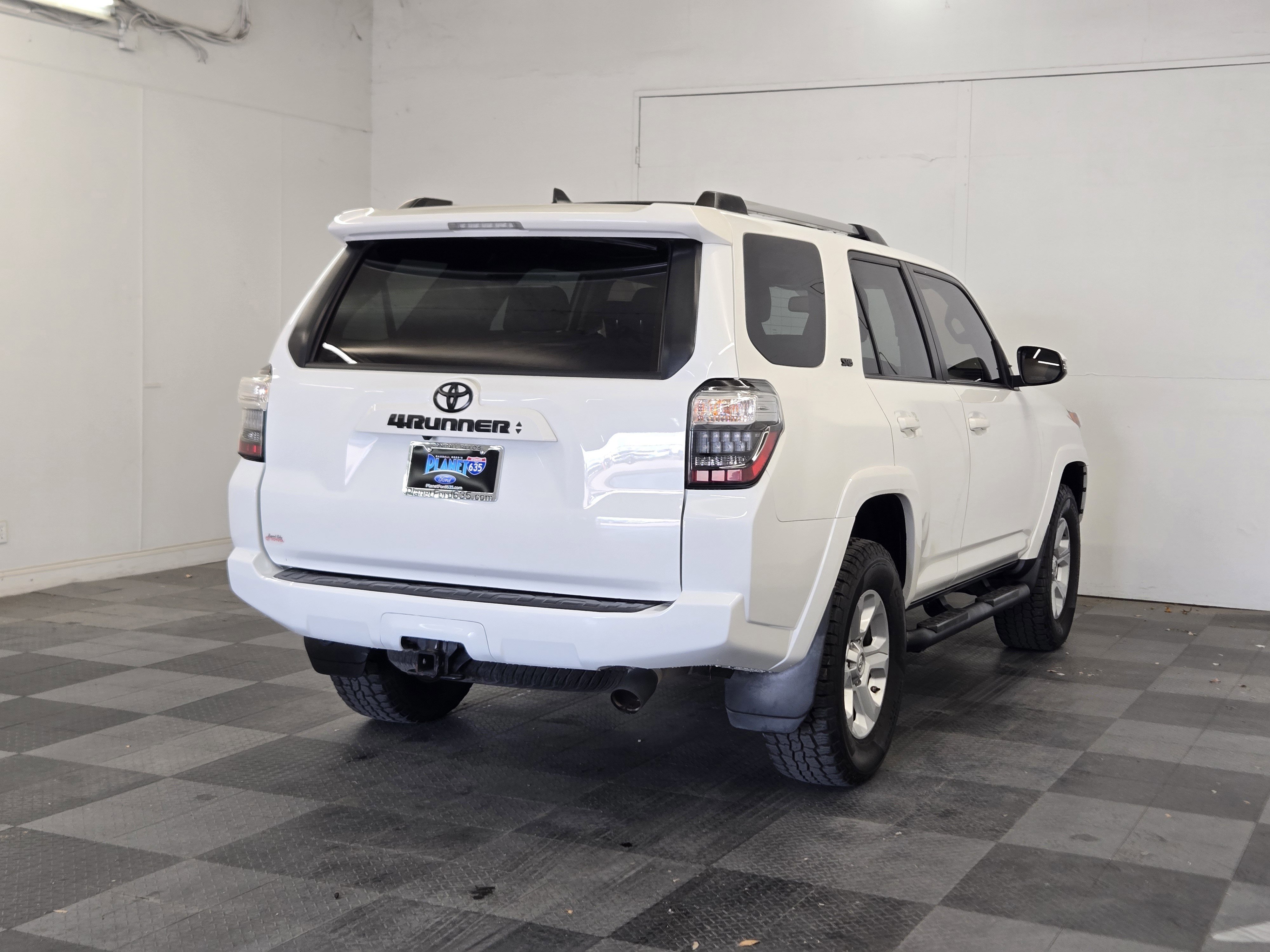 Used 2021 Toyota 4Runner SR5 Premium image 4