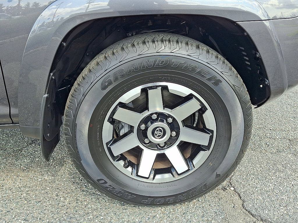 Used 2023 Toyota 4Runner TRD Off-Road Premium w/ Off Road Premium Plus Package AWD/4WD image 33
