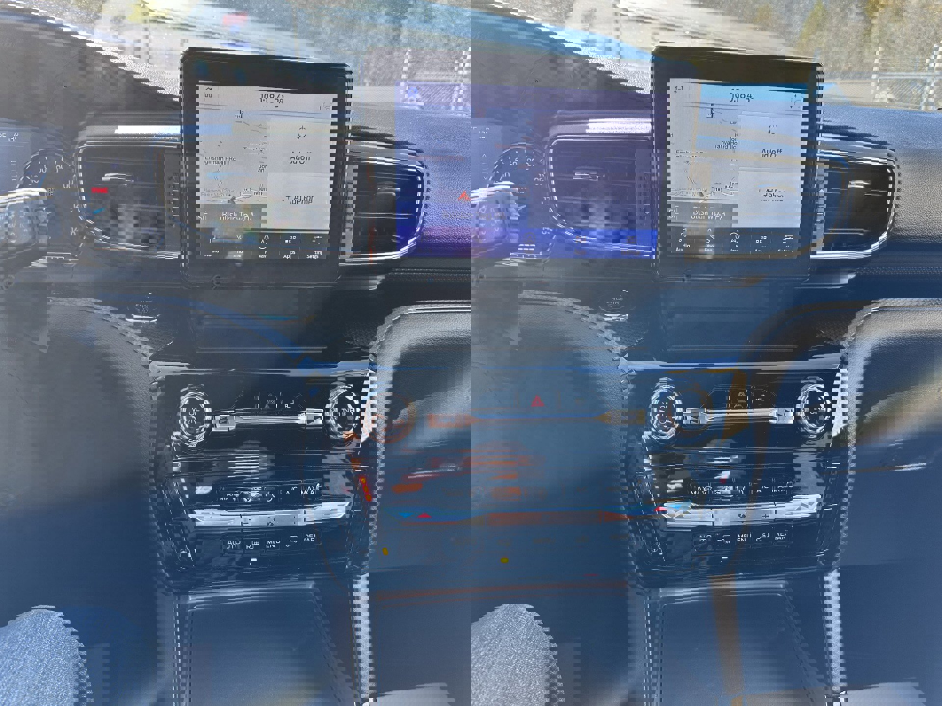 Certified 2023 Ford Explorer ST-Line image 12