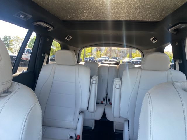 Used 2024 Mercedes-Benz GLS 450 4MATIC image 27