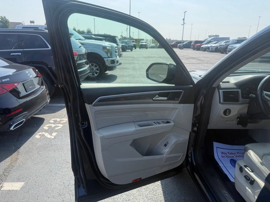 Used 2021 Volkswagen Atlas SEL Premium AWD/4WD image 16
