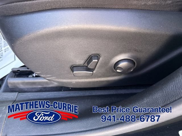 Used 2022 Jeep Cherokee Latitude w/ Trailer Tow Group AWD/4WD image 9