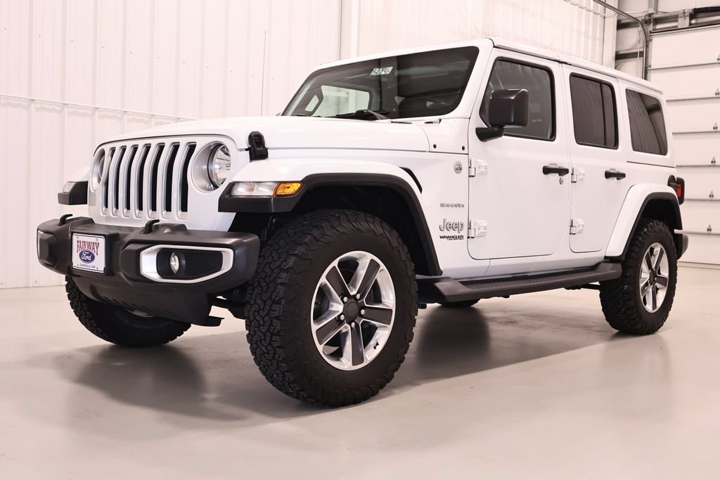 Used 2019 Jeep Wrangler Unlimited Sahara w/ Uconnect 4C Nav & Sound Group AWD/4WD image 6