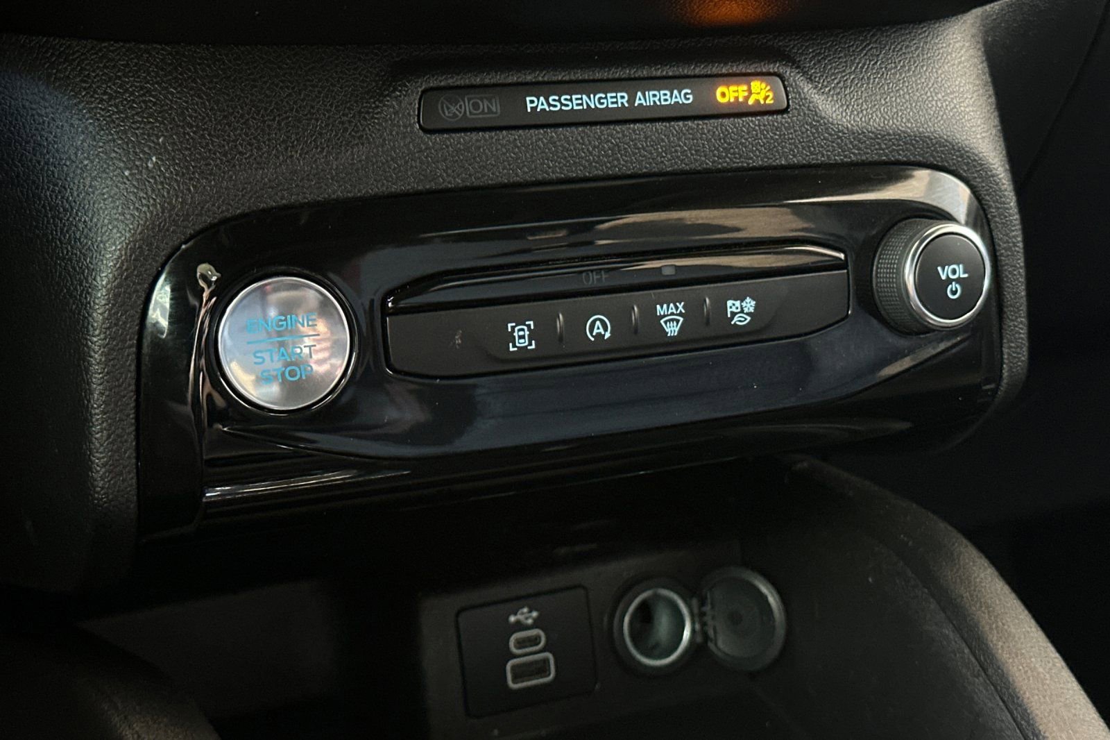 Certified 2024 Ford Escape ST-Line w/ Tech Pack #1 FWD image 20
