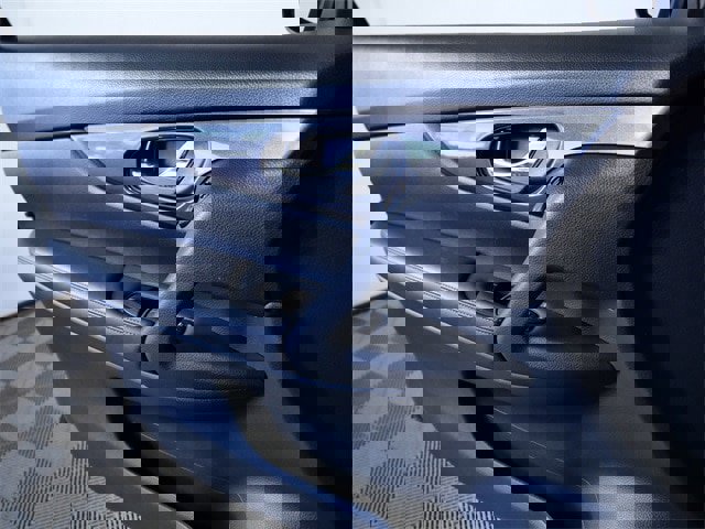 Used 2019 Nissan Rogue SV image 23