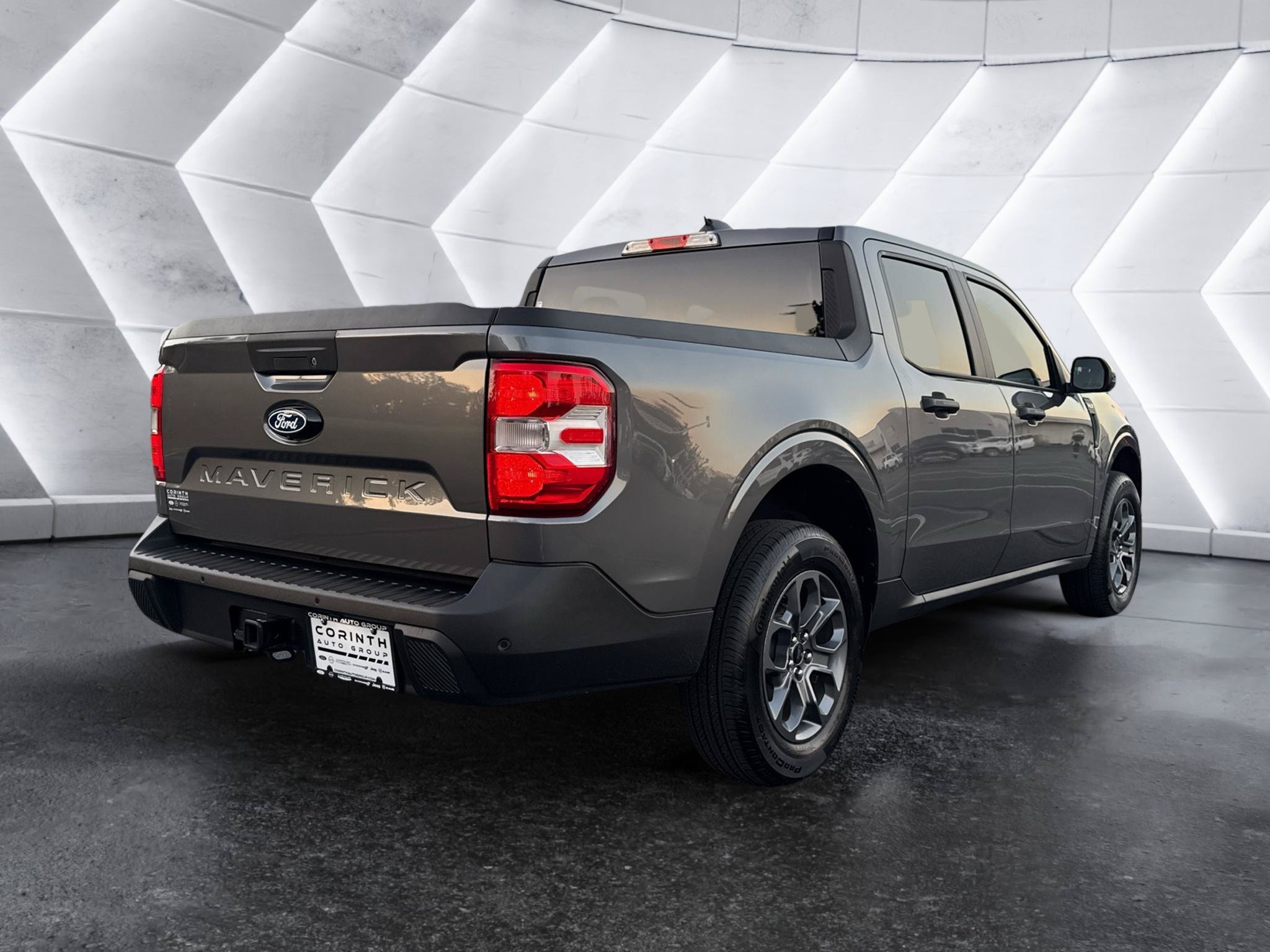 Certified 2025 Ford Maverick XLT w/ XLT Luxury Package FWD image 8