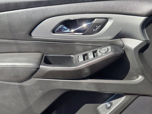 Used 2023 Chevrolet Traverse LT FWD image 22