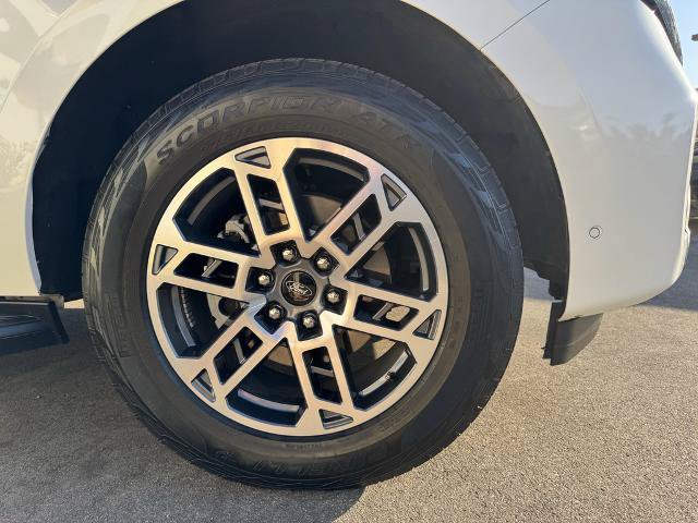Certified 2025 Ford Expedition Active AWD/4WD image 13
