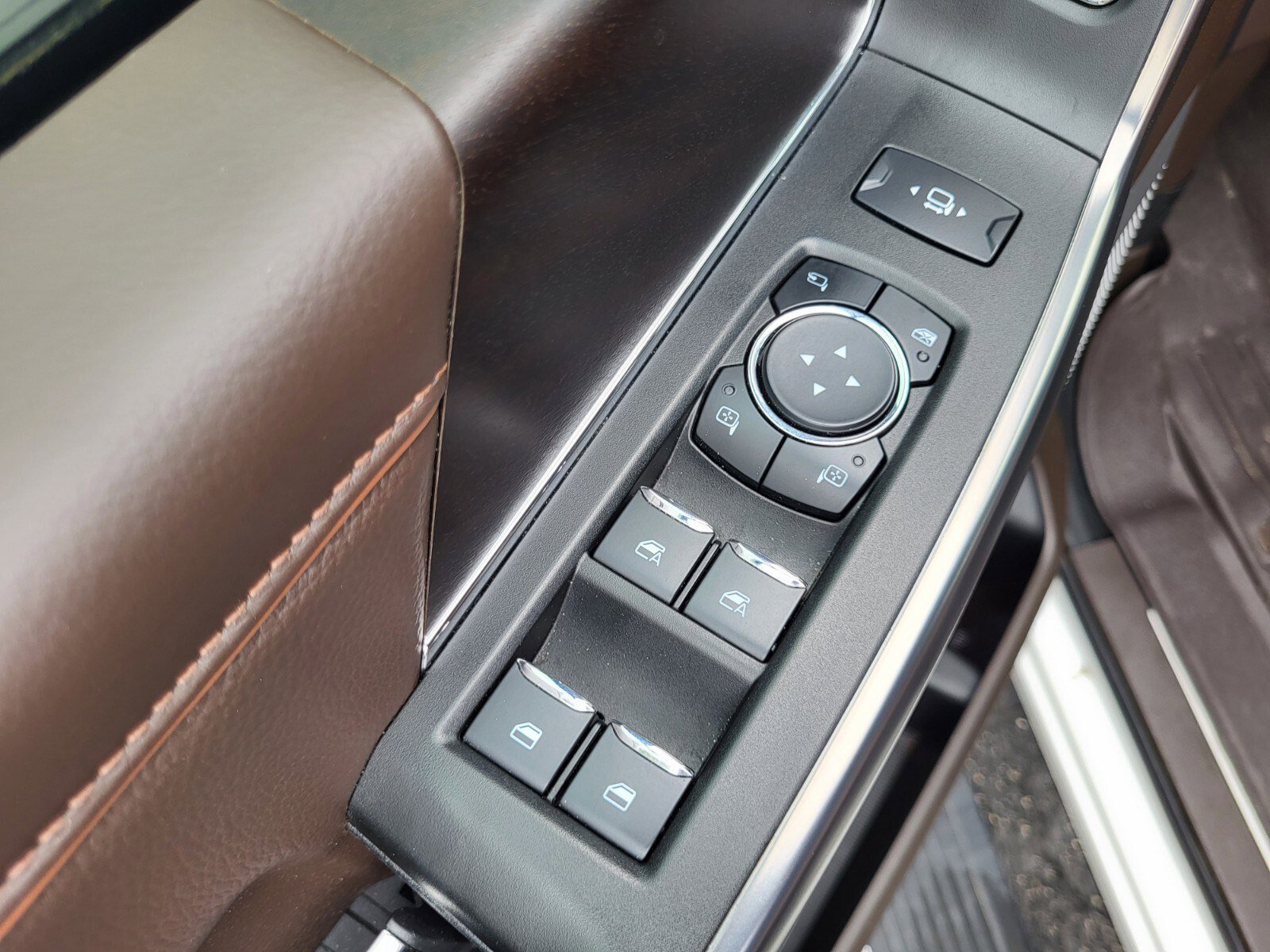 Certified 2024 Ford F250 King Ranch w/ Chrome Package AWD/4WD image 18