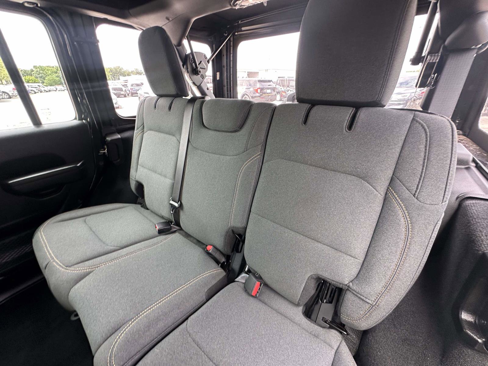 Used 2024 Jeep Wrangler Unlimited Sport AWD/4WD image 27