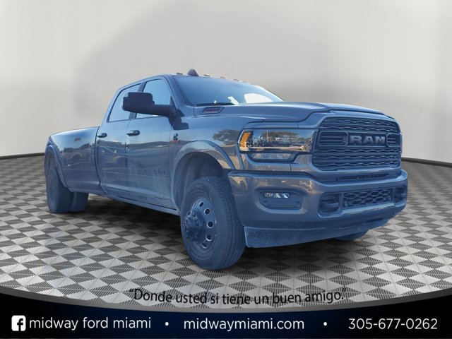Used 2022 RAM 3500 Limited w/ Max Tow Package image 3