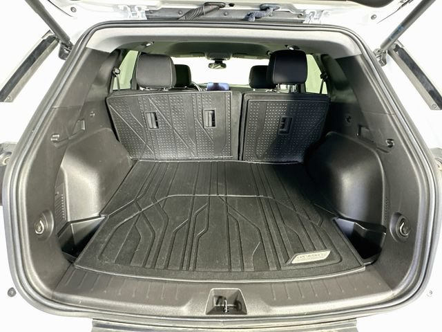 Used 2025 Chevrolet Blazer LT w/ Convenience Package FWD image 31