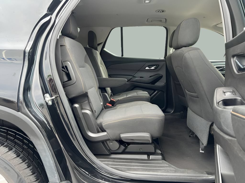 Used 2018 Chevrolet Traverse LT w/ LPO, 'HIT The Road' Package AWD/4WD image 36